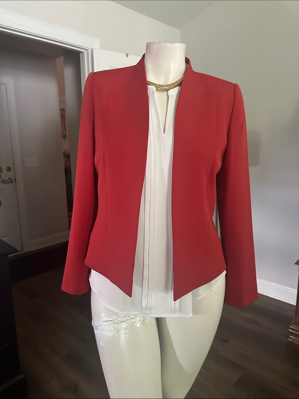 Tahari Red Open-Front Cropped Blazer